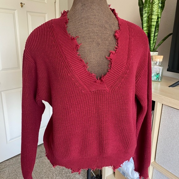 Forever 21 size medium sweater burgundy with rough fringe, and V-neck - Picture 8 of 12